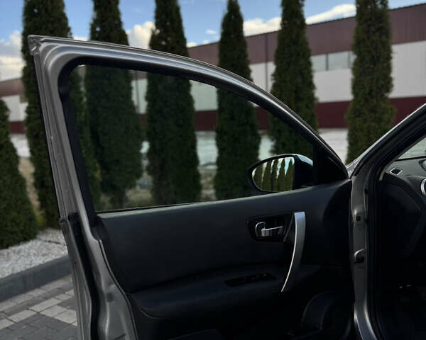 Серый Ниссан Кашкай, объемом двигателя 1.5 л и пробегом 264 тыс. км за 9299 $, фото 24 на Automoto.ua