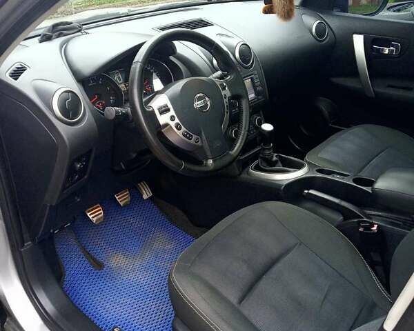 Серый Ниссан Кашкай, объемом двигателя 1.5 л и пробегом 243 тыс. км за 9950 $, фото 14 на Automoto.ua