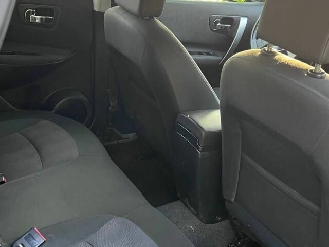 Серый Ниссан Кашкай, объемом двигателя 1.6 л и пробегом 285 тыс. км за 10600 $, фото 7 на Automoto.ua