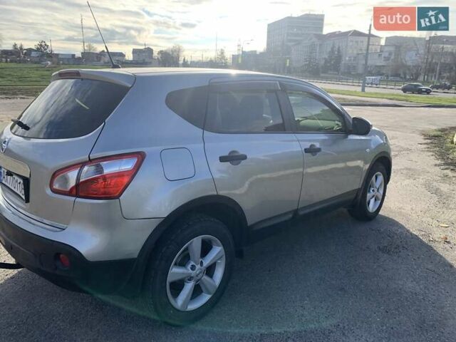 Серый Ниссан Кашкай, объемом двигателя 1.6 л и пробегом 147 тыс. км за 9200 $, фото 17 на Automoto.ua