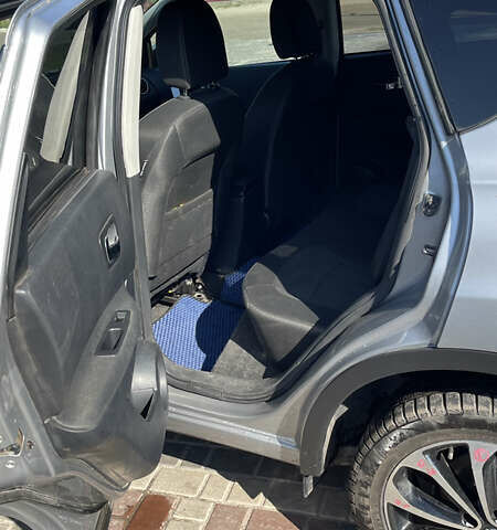 Серый Ниссан Кашкай, объемом двигателя 1.46 л и пробегом 241 тыс. км за 10300 $, фото 22 на Automoto.ua