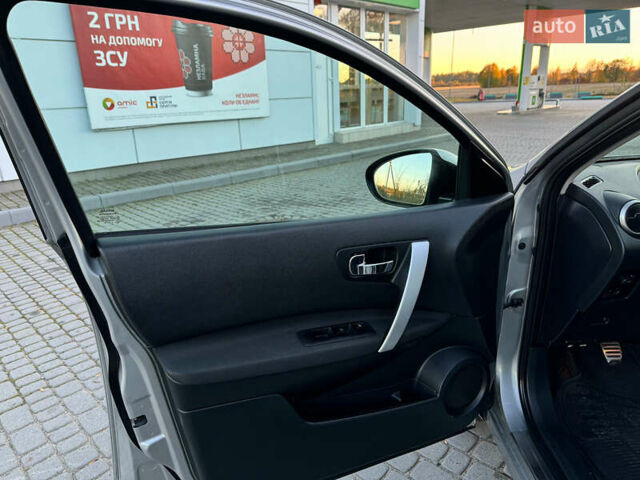 Серый Ниссан Кашкай, объемом двигателя 1.5 л и пробегом 200 тыс. км за 11699 $, фото 89 на Automoto.ua