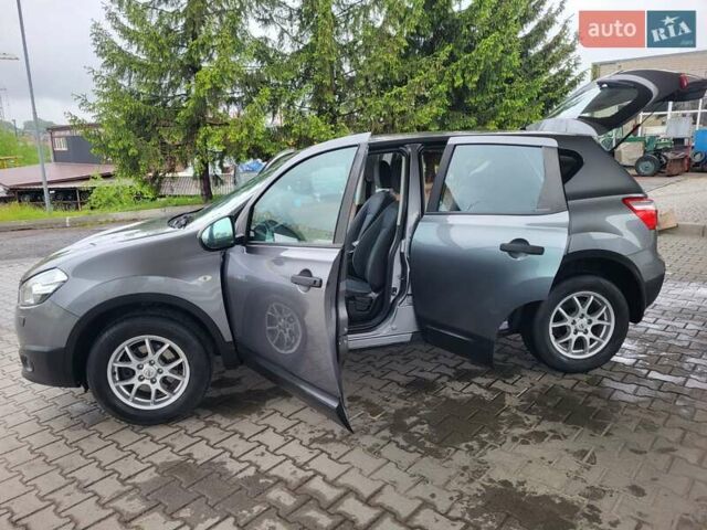 Серый Ниссан Кашкай, объемом двигателя 1.6 л и пробегом 231 тыс. км за 9999 $, фото 62 на Automoto.ua