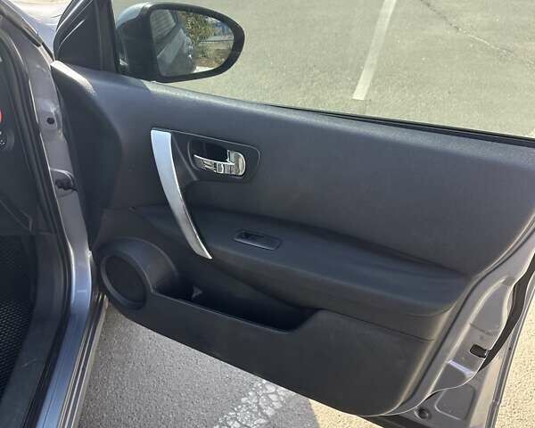 Серый Ниссан Кашкай, объемом двигателя 1.46 л и пробегом 219 тыс. км за 11000 $, фото 11 на Automoto.ua