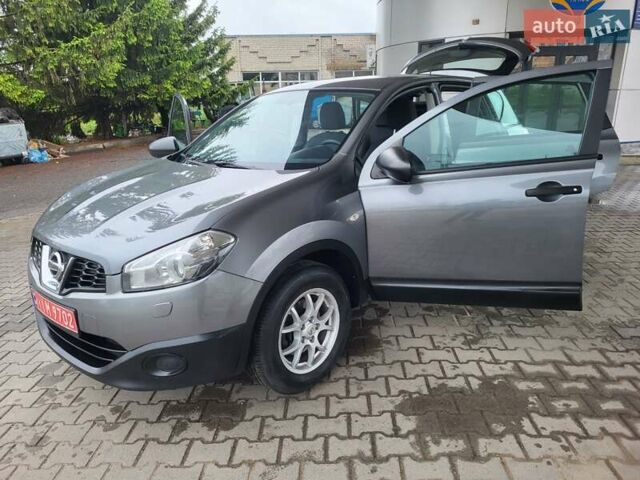 Серый Ниссан Кашкай, объемом двигателя 1.6 л и пробегом 231 тыс. км за 9999 $, фото 60 на Automoto.ua