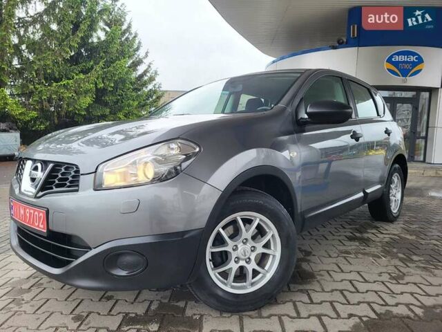 Серый Ниссан Кашкай, объемом двигателя 1.6 л и пробегом 231 тыс. км за 9999 $, фото 3 на Automoto.ua