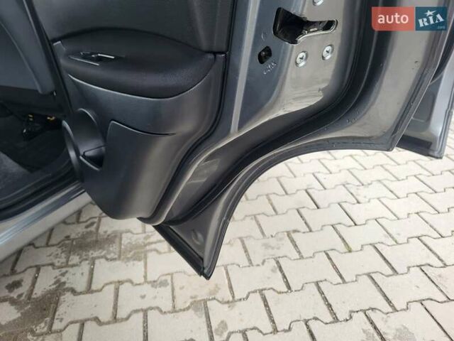 Серый Ниссан Кашкай, объемом двигателя 1.6 л и пробегом 231 тыс. км за 9999 $, фото 118 на Automoto.ua