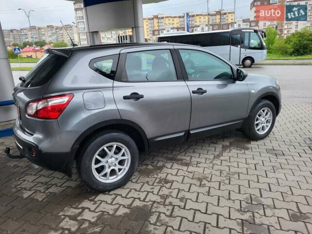 Серый Ниссан Кашкай, объемом двигателя 1.6 л и пробегом 231 тыс. км за 9999 $, фото 27 на Automoto.ua