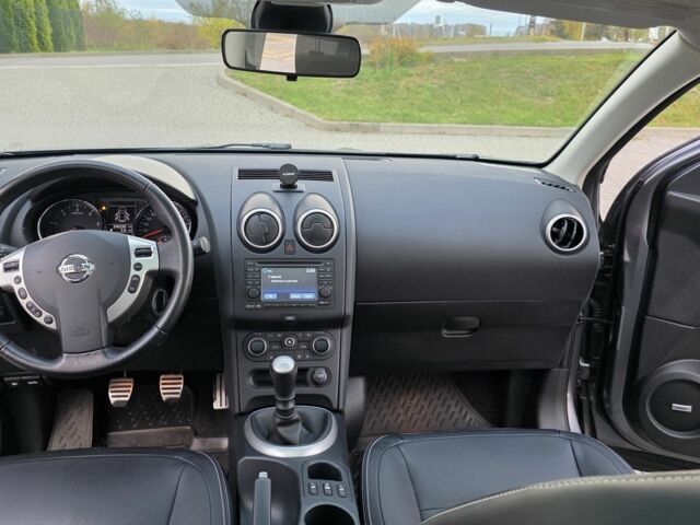 Серый Ниссан Кашкай, объемом двигателя 1.6 л и пробегом 246 тыс. км за 11600 $, фото 15 на Automoto.ua