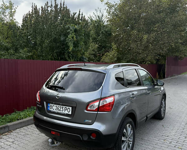 Серый Ниссан Кашкай, объемом двигателя 1.6 л и пробегом 191 тыс. км за 12550 $, фото 6 на Automoto.ua