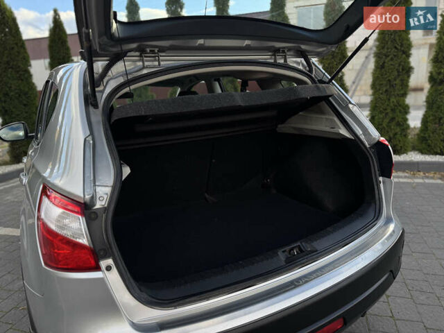 Серый Ниссан Кашкай, объемом двигателя 1.5 л и пробегом 264 тыс. км за 9299 $, фото 21 на Automoto.ua