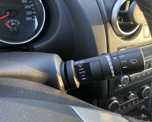 Серый Ниссан Кашкай, объемом двигателя 1.6 л и пробегом 225 тыс. км за 10000 $, фото 14 на Automoto.ua