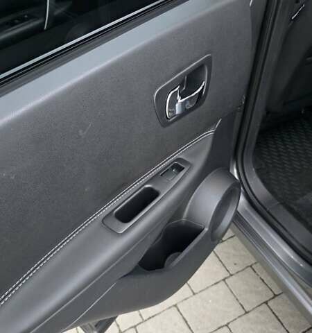 Серый Ниссан Кашкай, объемом двигателя 1.6 л и пробегом 246 тыс. км за 11600 $, фото 26 на Automoto.ua