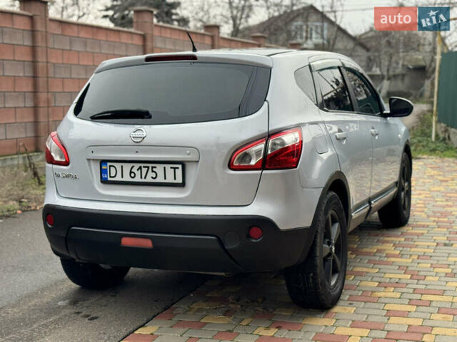 Серый Ниссан Кашкай, объемом двигателя 2 л и пробегом 160 тыс. км за 7800 $, фото 5 на Automoto.ua