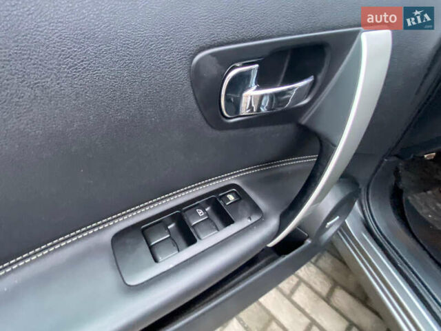 Серый Ниссан Кашкай, объемом двигателя 1.6 л и пробегом 214 тыс. км за 10600 $, фото 18 на Automoto.ua