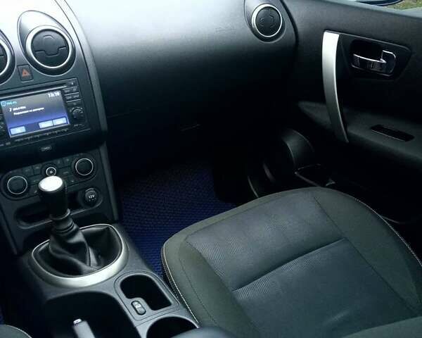 Серый Ниссан Кашкай, объемом двигателя 1.5 л и пробегом 243 тыс. км за 9950 $, фото 13 на Automoto.ua