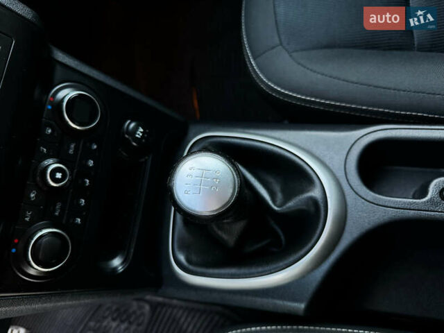 Серый Ниссан Кашкай, объемом двигателя 1.5 л и пробегом 200 тыс. км за 11599 $, фото 69 на Automoto.ua