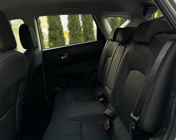 Серый Ниссан Кашкай, объемом двигателя 1.5 л и пробегом 264 тыс. км за 9299 $, фото 18 на Automoto.ua