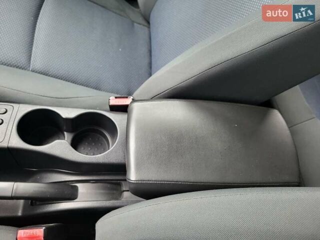 Серый Ниссан Кашкай, объемом двигателя 1.6 л и пробегом 231 тыс. км за 9999 $, фото 148 на Automoto.ua