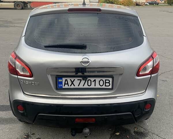 Сірий Ніссан Кашкай, об'ємом двигуна 1.6 л та пробігом 147 тис. км за 9999 $, фото 10 на Automoto.ua