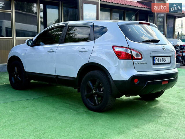 Серый Ниссан Кашкай, объемом двигателя 2 л и пробегом 115 тыс. км за 7700 $, фото 5 на Automoto.ua