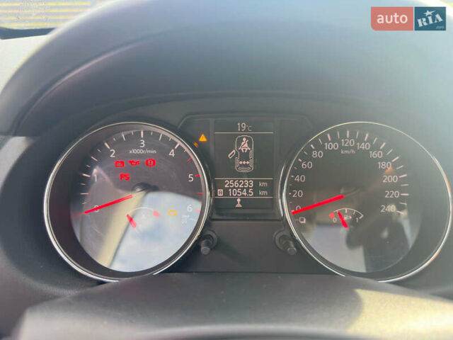 Серый Ниссан Кашкай, объемом двигателя 1.46 л и пробегом 256 тыс. км за 11000 $, фото 17 на Automoto.ua