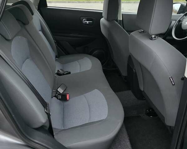 Сірий Ніссан Кашкай, об'ємом двигуна 1.6 л та пробігом 125 тис. км за 10800 $, фото 11 на Automoto.ua