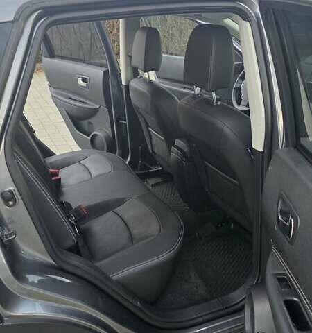 Серый Ниссан Кашкай, объемом двигателя 1.6 л и пробегом 246 тыс. км за 11600 $, фото 22 на Automoto.ua