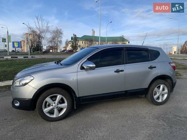 Серый Ниссан Кашкай, объемом двигателя 1.6 л и пробегом 147 тыс. км за 9200 $, фото 2 на Automoto.ua