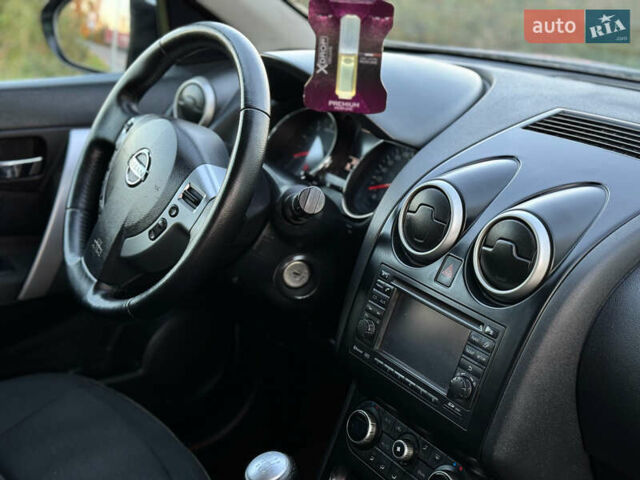 Серый Ниссан Кашкай, объемом двигателя 1.5 л и пробегом 200 тыс. км за 11599 $, фото 72 на Automoto.ua