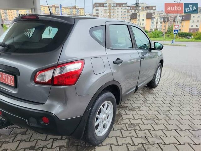 Серый Ниссан Кашкай, объемом двигателя 1.6 л и пробегом 231 тыс. км за 9999 $, фото 31 на Automoto.ua