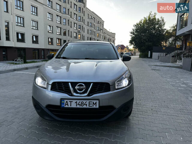 Серый Ниссан Кашкай, объемом двигателя 1.6 л и пробегом 201 тыс. км за 5999 $, фото 2 на Automoto.ua