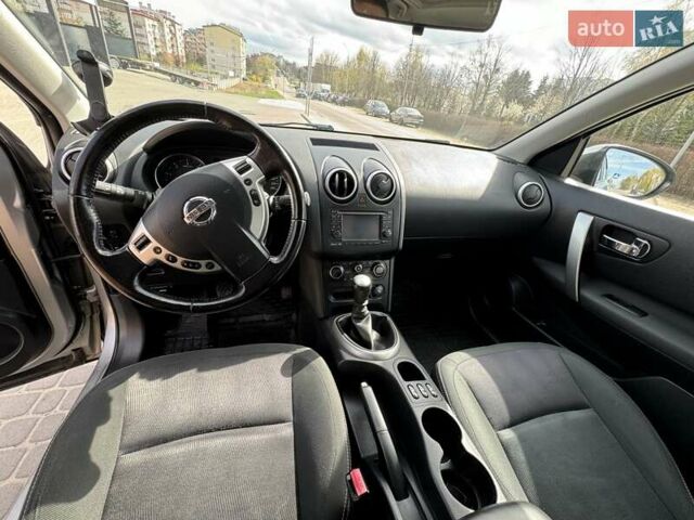 Серый Ниссан Кашкай, объемом двигателя 1.6 л и пробегом 169 тыс. км за 11200 $, фото 3 на Automoto.ua