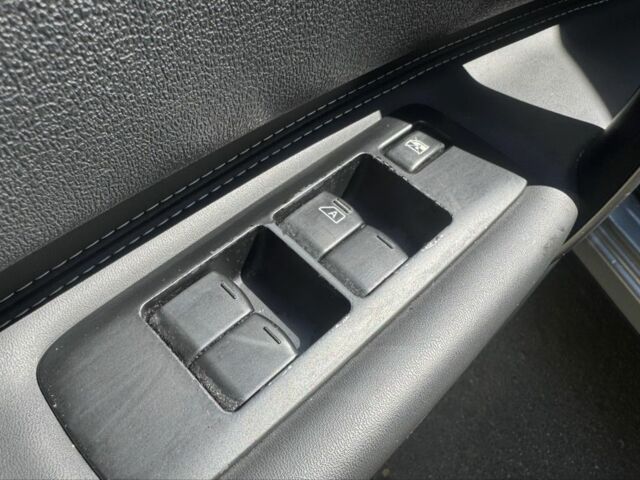 Серый Ниссан Кашкай, объемом двигателя 1.6 л и пробегом 180 тыс. км за 10400 $, фото 21 на Automoto.ua