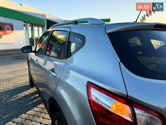 Серый Ниссан Кашкай, объемом двигателя 1.5 л и пробегом 200 тыс. км за 11699 $, фото 30 на Automoto.ua