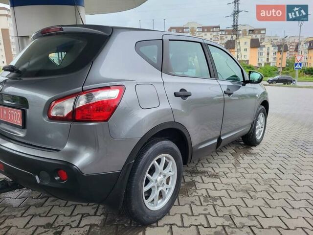 Серый Ниссан Кашкай, объемом двигателя 1.6 л и пробегом 231 тыс. км за 9999 $, фото 30 на Automoto.ua