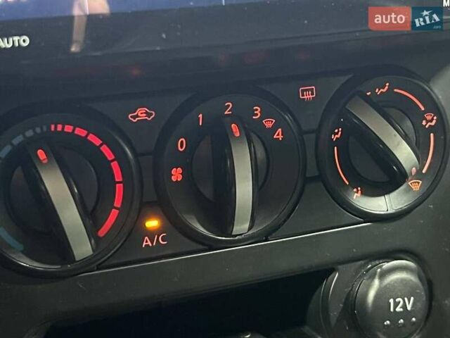 Серый Ниссан Кашкай, объемом двигателя 1.6 л и пробегом 82 тыс. км за 11500 $, фото 15 на Automoto.ua