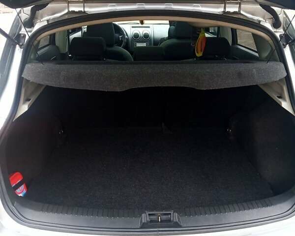 Серый Ниссан Кашкай, объемом двигателя 1.5 л и пробегом 243 тыс. км за 9950 $, фото 9 на Automoto.ua