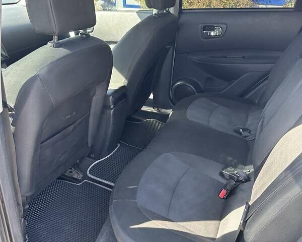 Серый Ниссан Кашкай, объемом двигателя 1.46 л и пробегом 219 тыс. км за 11000 $, фото 9 на Automoto.ua