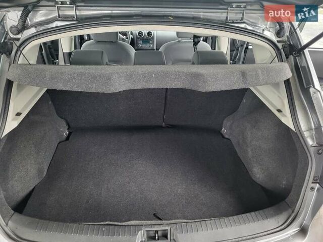 Серый Ниссан Кашкай, объемом двигателя 1.6 л и пробегом 231 тыс. км за 9999 $, фото 104 на Automoto.ua