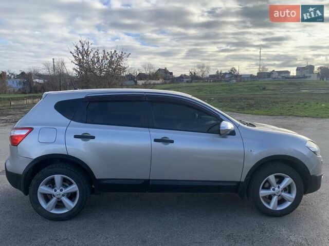 Серый Ниссан Кашкай, объемом двигателя 1.6 л и пробегом 147 тыс. км за 9200 $, фото 7 на Automoto.ua