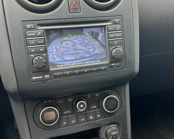 Серый Ниссан Кашкай, объемом двигателя 2 л и пробегом 62 тыс. км за 11400 $, фото 11 на Automoto.ua