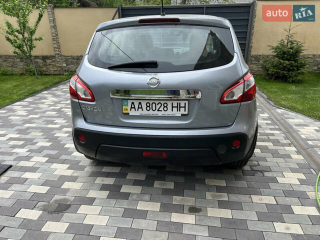 Серый Ниссан Кашкай, объемом двигателя 2 л и пробегом 62 тыс. км за 11400 $, фото 5 на Automoto.ua