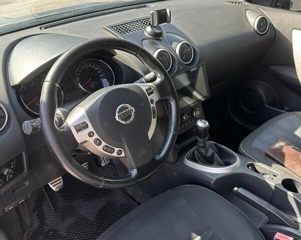 Серый Ниссан Кашкай, объемом двигателя 1.46 л и пробегом 219 тыс. км за 11000 $, фото 7 на Automoto.ua