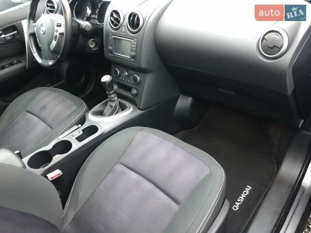 Серый Ниссан Кашкай, объемом двигателя 1.5 л и пробегом 188 тыс. км за 12900 $, фото 20 на Automoto.ua