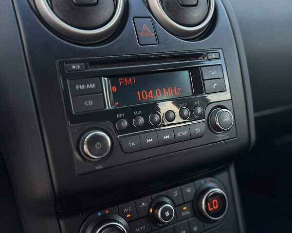 Серый Ниссан Кашкай, объемом двигателя 1.5 л и пробегом 264 тыс. км за 9299 $, фото 23 на Automoto.ua