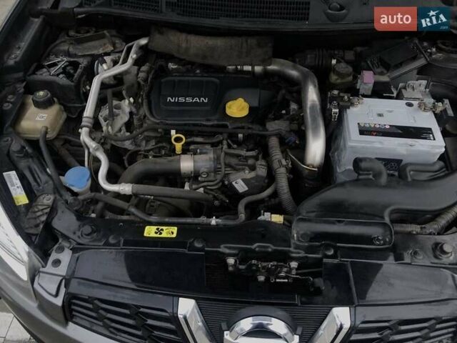 Серый Ниссан Кашкай, объемом двигателя 1.6 л и пробегом 261 тыс. км за 11100 $, фото 15 на Automoto.ua