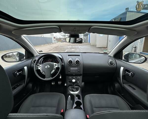 Сірий Ніссан Кашкай, об'ємом двигуна 1.6 л та пробігом 166 тис. км за 11950 $, фото 8 на Automoto.ua