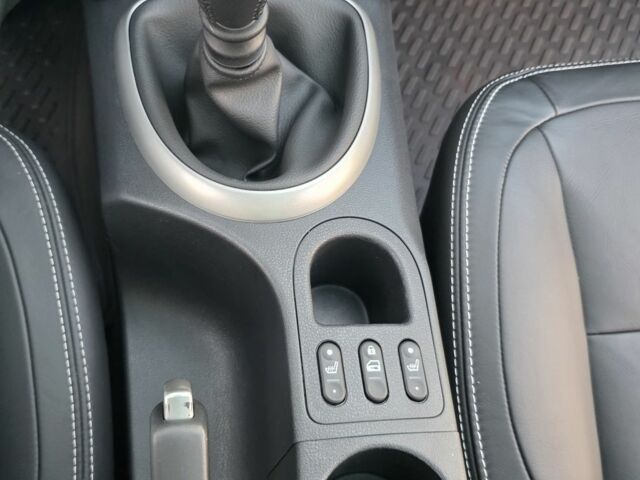 Серый Ниссан Кашкай, объемом двигателя 1.6 л и пробегом 246 тыс. км за 11600 $, фото 18 на Automoto.ua