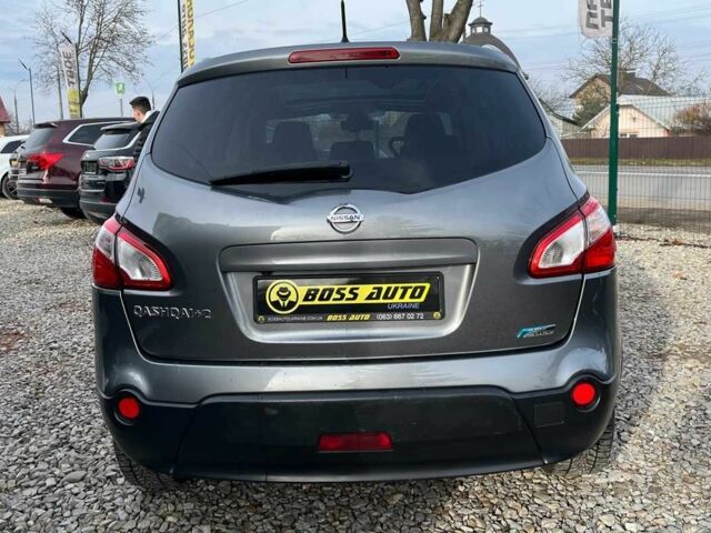 Сірий Ніссан Кашкай, об'ємом двигуна 1.6 л та пробігом 246 тис. км за 11800 $, фото 4 на Automoto.ua